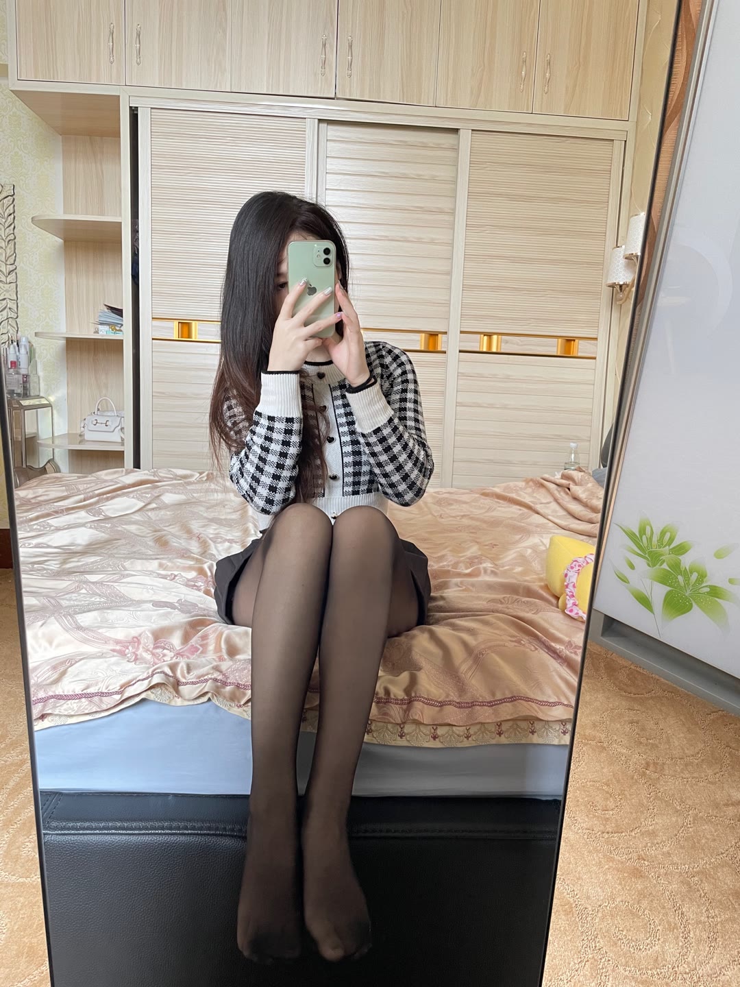 超短裙的大长腿破洞黑丝小姐姐喜欢吗 超短裙的大长腿破洞黑丝小姐姐喜欢吗