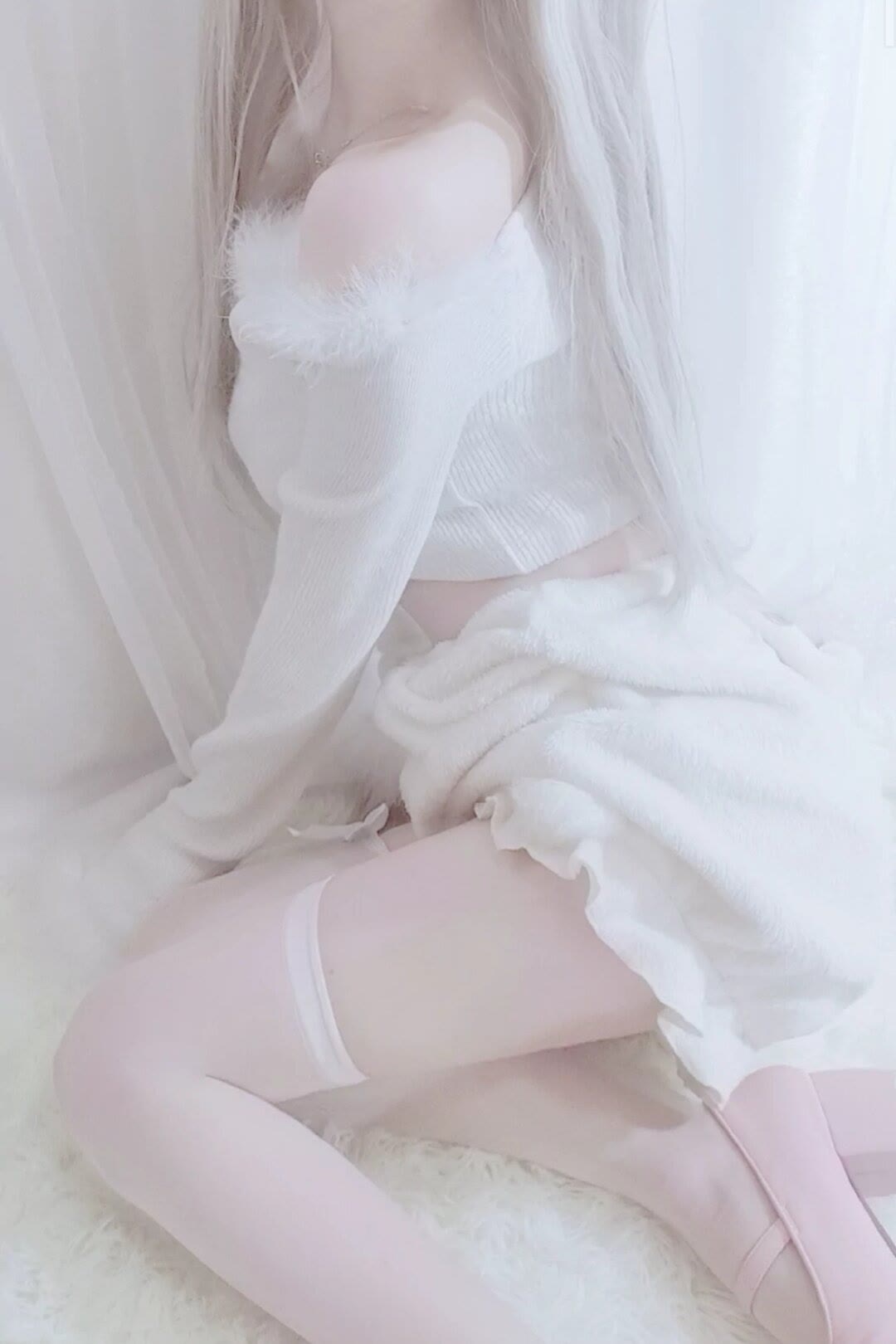 娇嫩的白丝白毛巨乳可爱小娇妻美图 娇嫩的白丝白毛巨乳可爱小娇妻美图