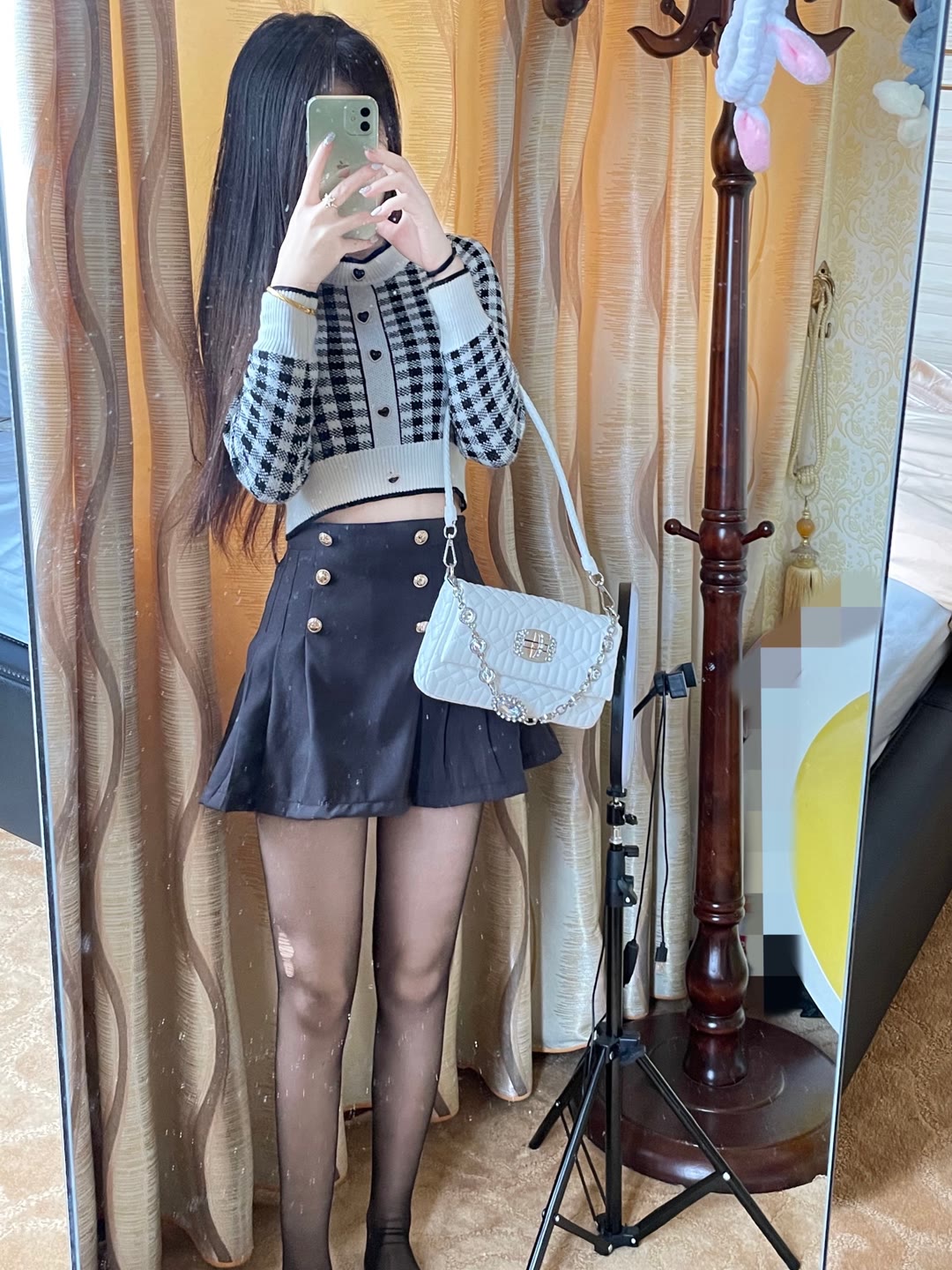 超短裙的大长腿破洞黑丝小姐姐喜欢吗 超短裙的大长腿破洞黑丝小姐姐喜欢吗